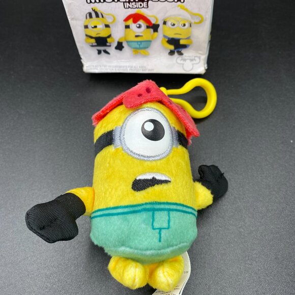Despicable Me 3 Starfished Minion Plush Hangers Series 1 - Picture 8 of 12